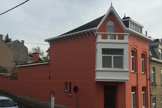 Cas concret de chantier de ravalement de façade à Namur