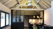 Comment une petite maison ancienne a été transformée en gîte à Dave  (Namur